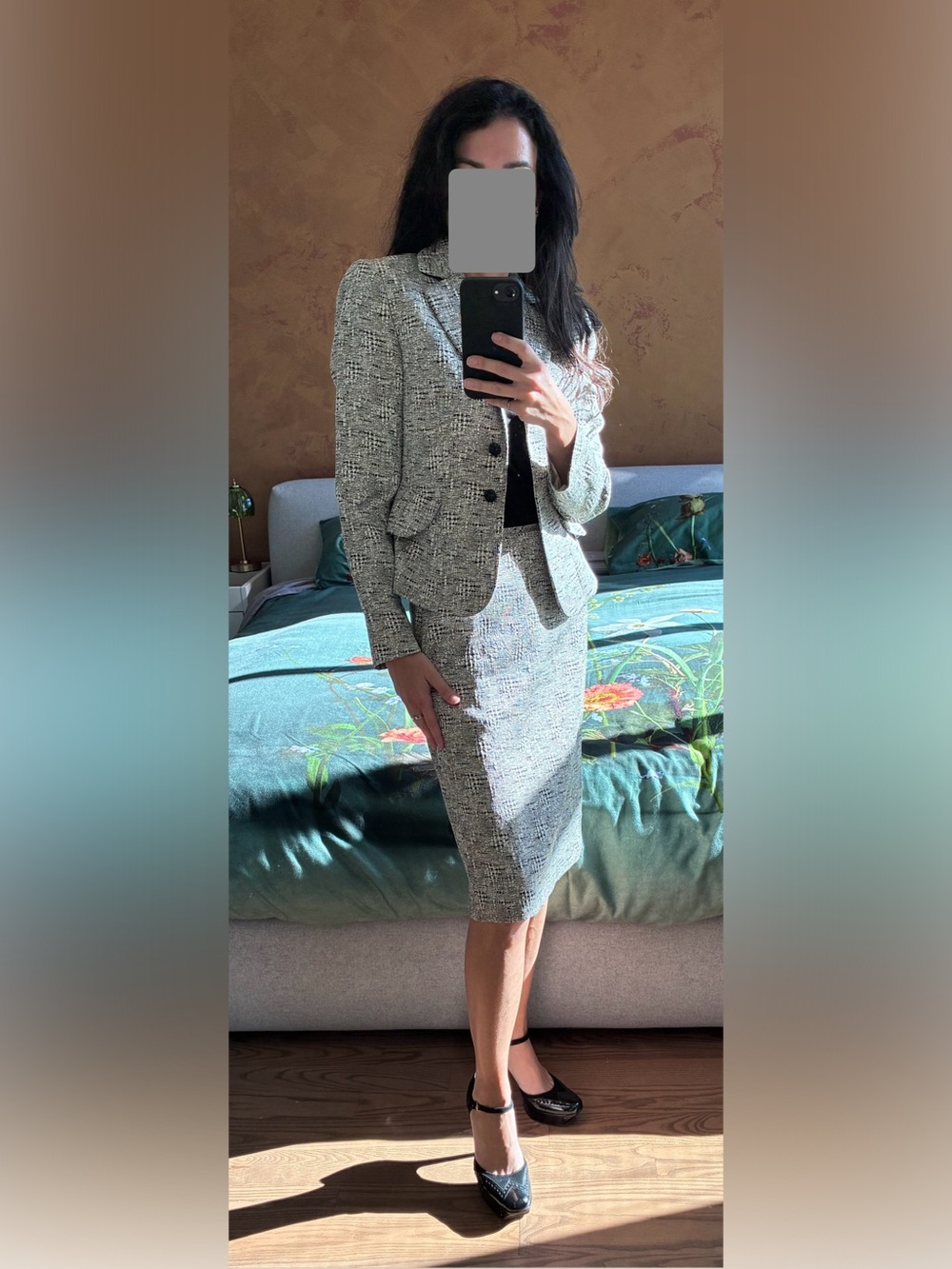 Elie Tahari Blazer & Skirt Set